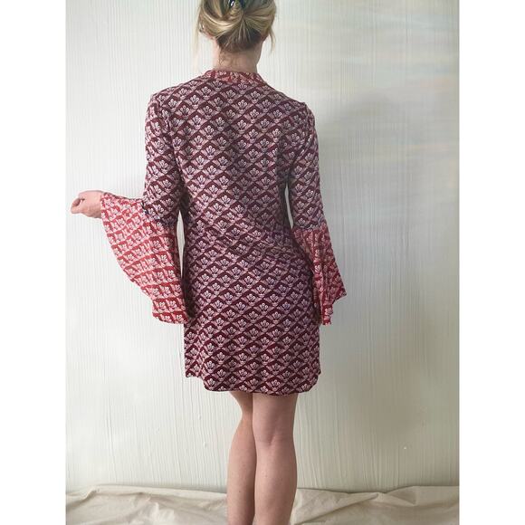 LIKELY Groovy Maroon Print Bell Sleeve Mini Dress US 2 - Picture 11 of 14